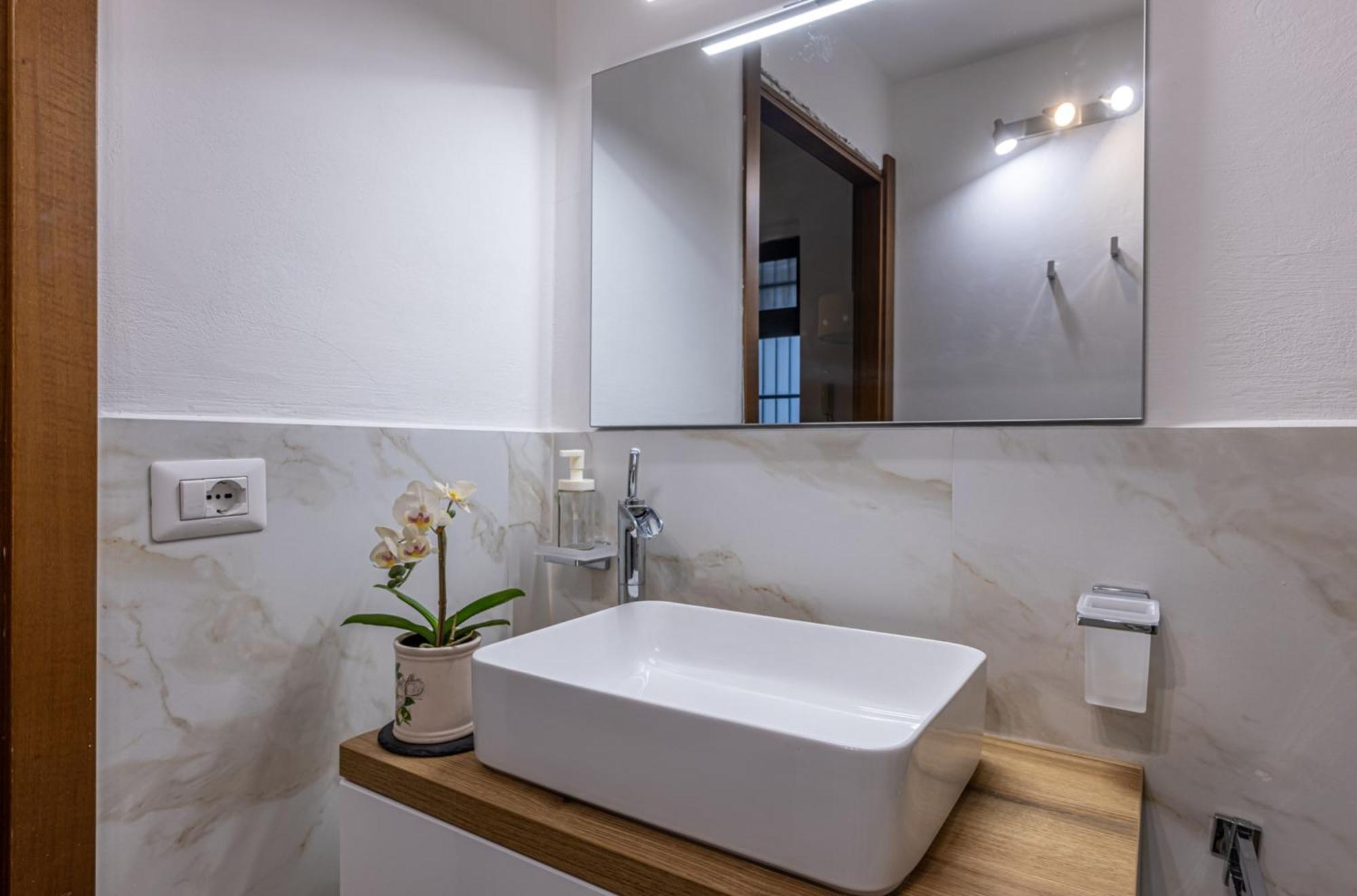 Industrial Loft In Maciacchini - Metro 50M Smartworking & Netflix Apartment Milan Exterior photo
